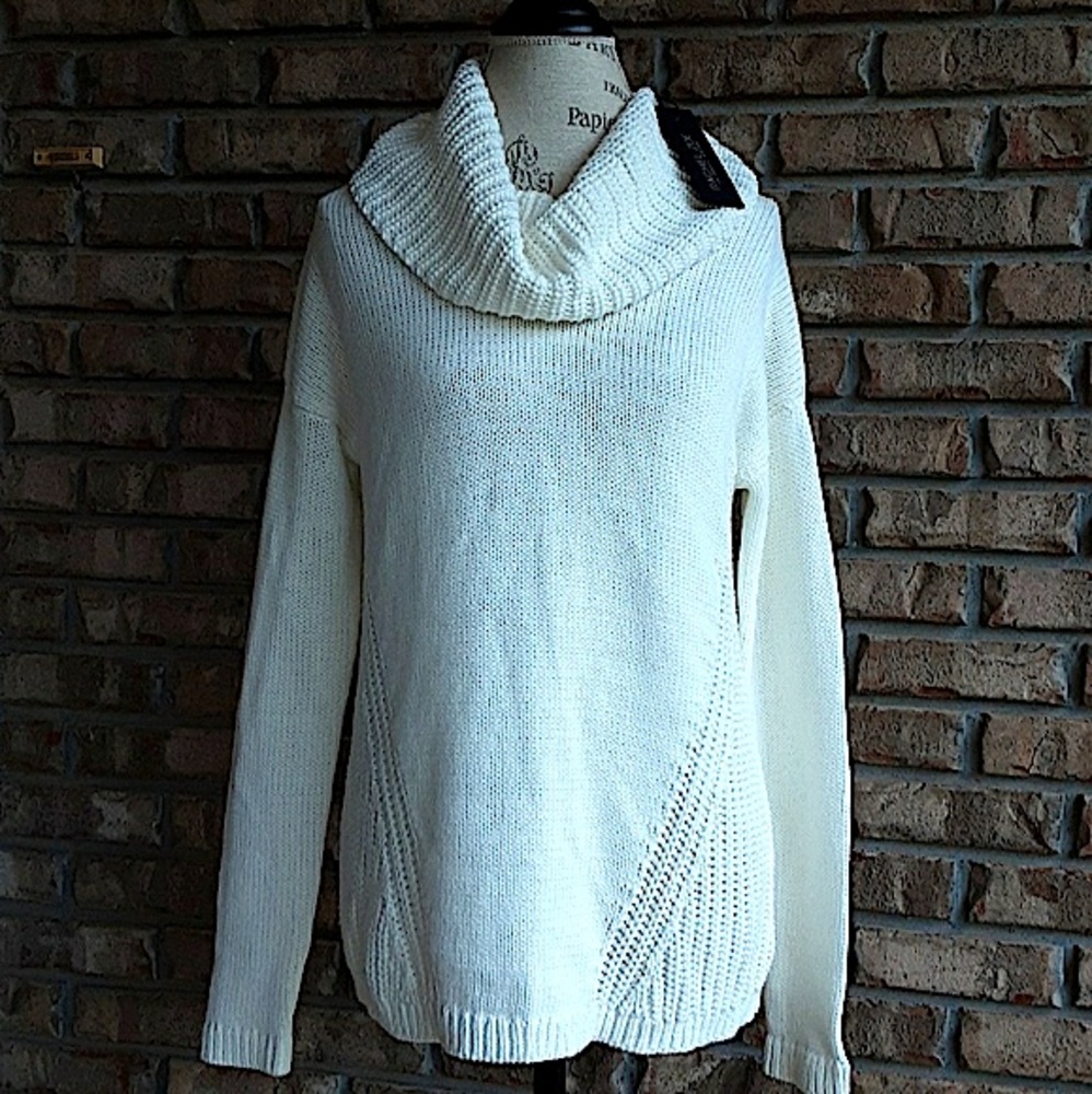 Rachel Zoe NWT chunky cowl neck long sleeve sweater.